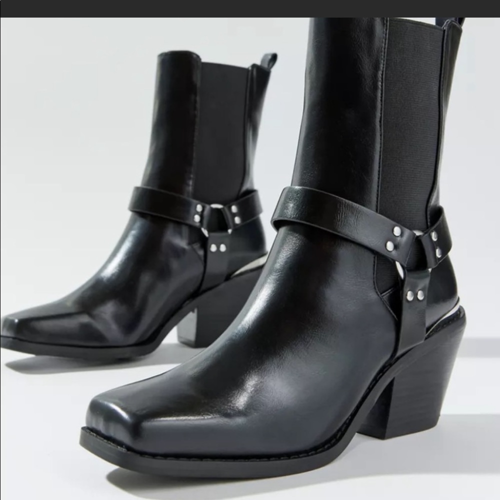 Urban Outfitter Square Toe Boots